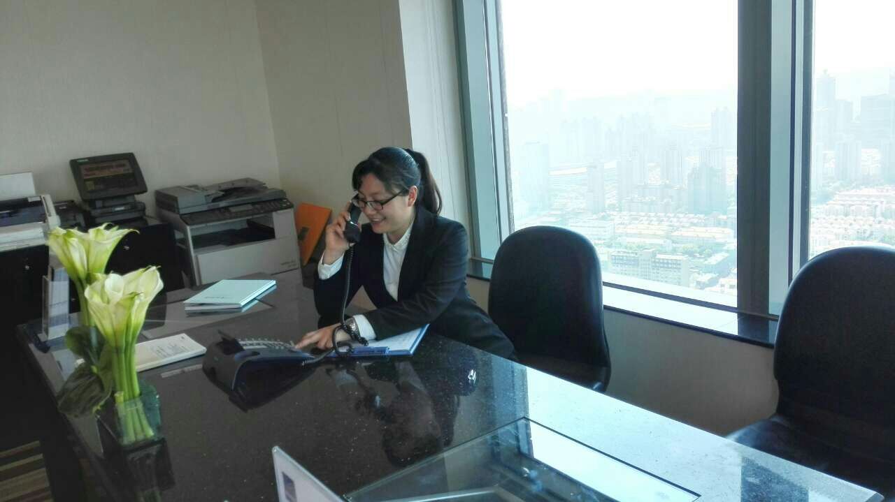 孟香香老师行政前台接待